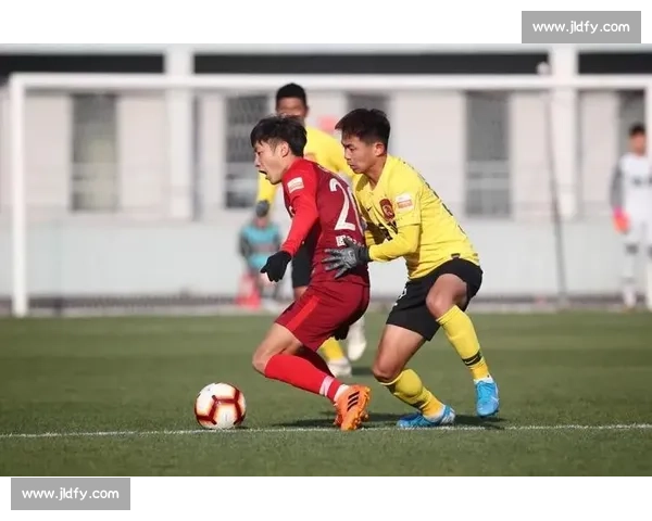 恒大对决华夏幸福 谁能在关键赛季中掌握主动权与胜利机遇